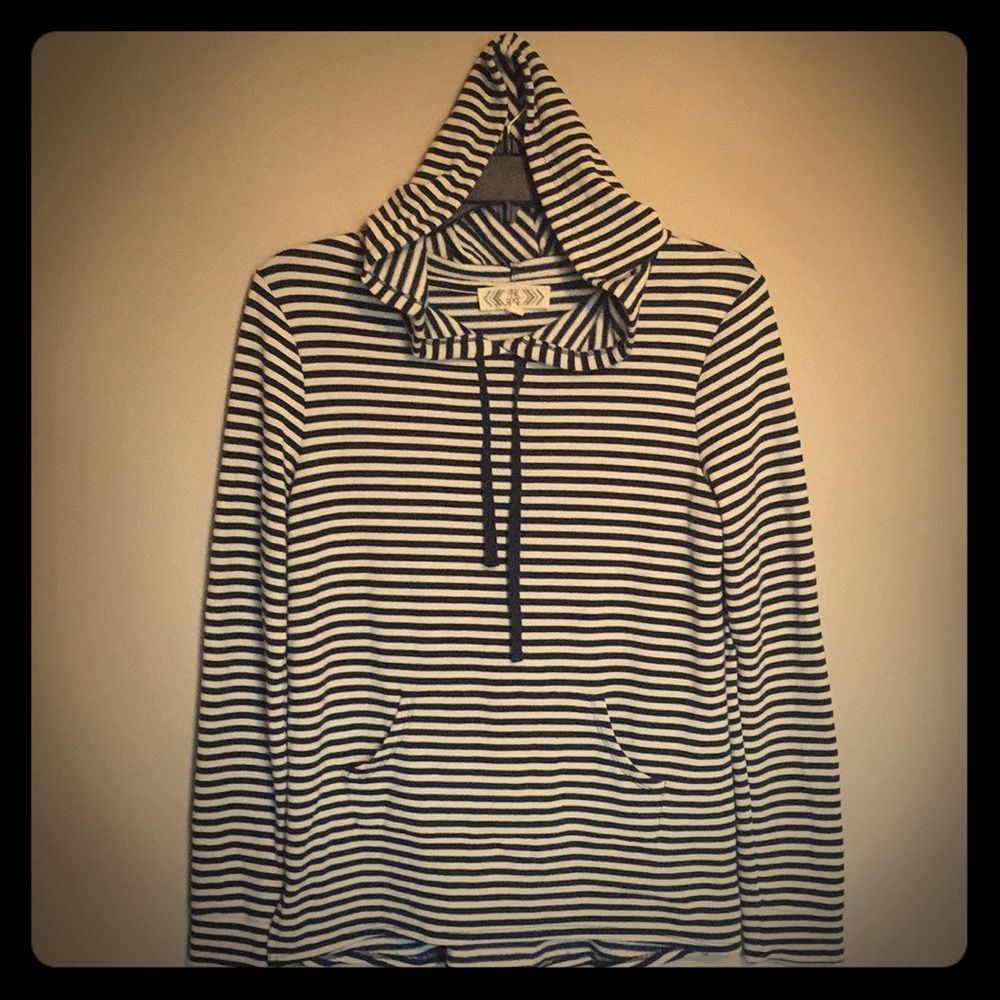 Pink Rose Striped Women's Size M Hoodie.